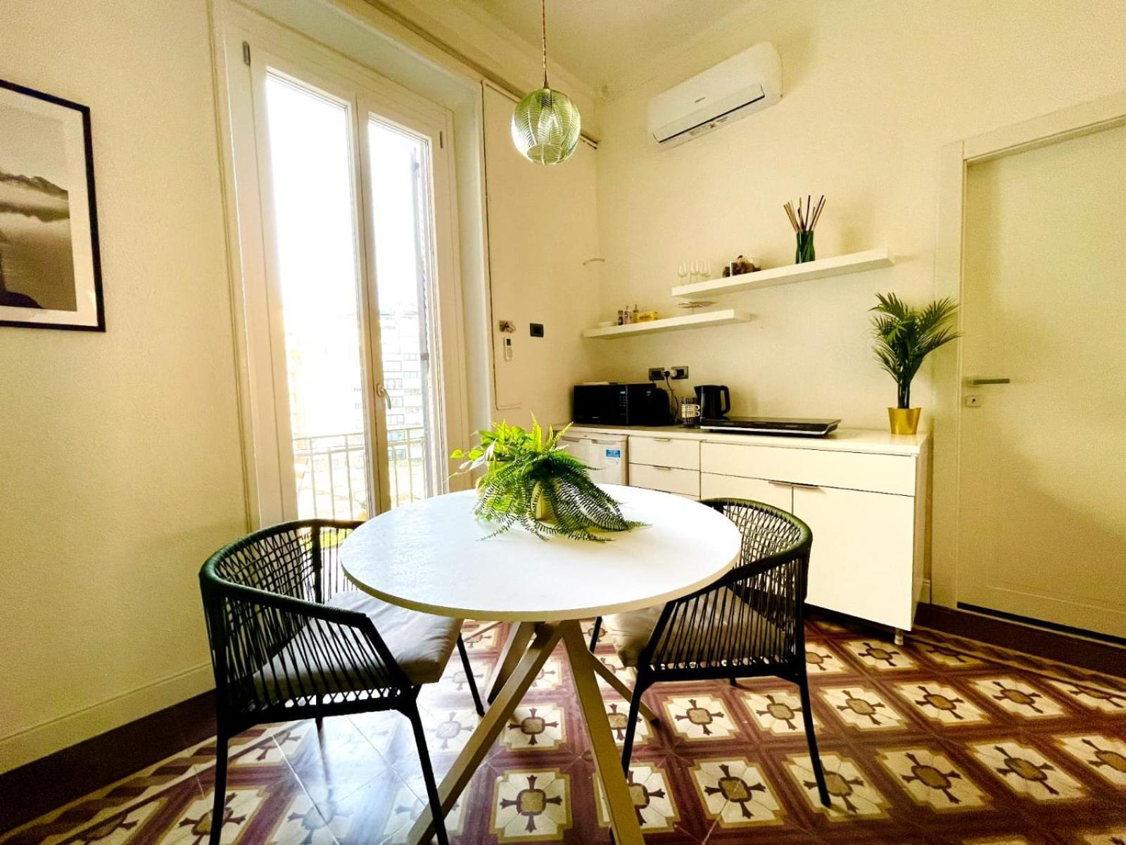 Charming Rooms Loreto 8 Milan Exterior photo